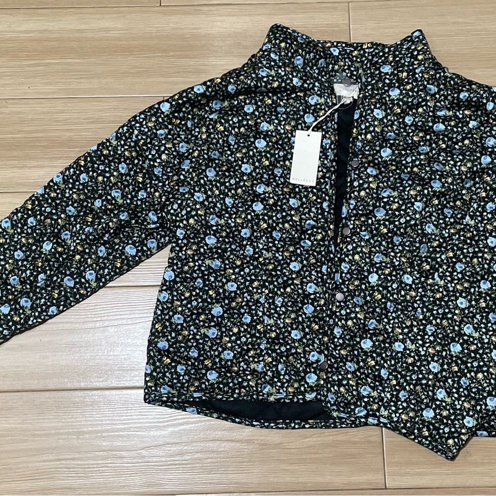 - New Mellóday jacket
